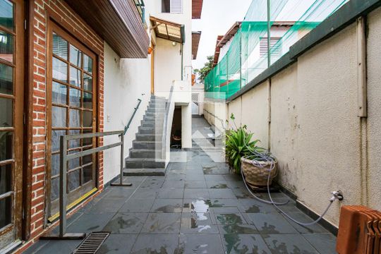 Quintal de casa para alugar com 5 quartos, 400m² em Jabaquara, São Paulo