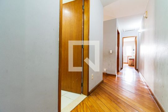 Corredor de casa para alugar com 5 quartos, 400m² em Jabaquara, São Paulo