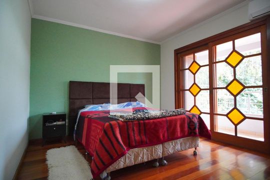 Quarto  Suíte  de casa à venda com 3 quartos, 200m² em Jardim São Pedro, Porto Alegre