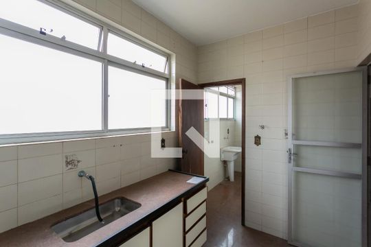 Cozinha de apartamento para alugar com 3 quartos, 100m² em União, Belo Horizonte