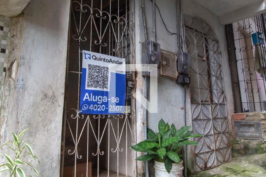 Fachada de casa para alugar com 1 quarto, 32m² em São Gonçalo, Salvador