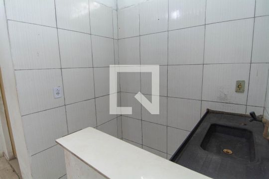 Cozinha de casa para alugar com 1 quarto, 32m² em São Gonçalo, Salvador