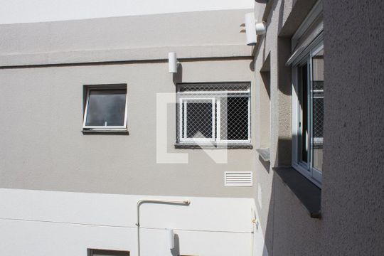 Área de Serviço - Janela de apartamento para alugar com 2 quartos, 43m² em Piedade, Rio de Janeiro