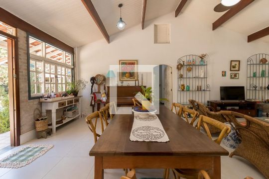 Sala de casa à venda com 3 quartos, 262m² em Chácara Pai Jacó, Jundiaí