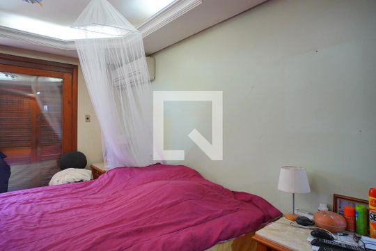 Suíte de casa para alugar com 3 quartos, 400m² em Vila Jardim, Porto Alegre