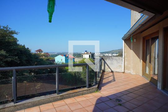 varanda de casa para alugar com 3 quartos, 400m² em Vila Jardim, Porto Alegre