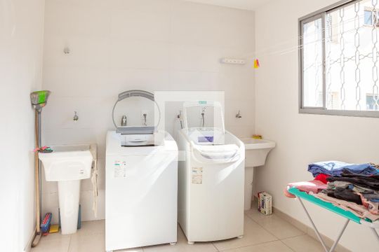 Área comum - Lavanderia de kitnet/studio para alugar com 1 quarto, 13m² em Perdizes, São Paulo