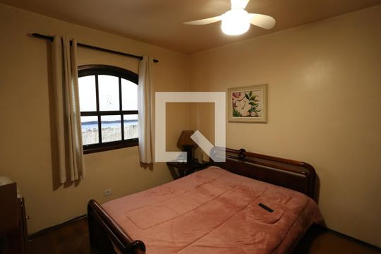Quarto 1 - Casa 1 de casa à venda com 4 quartos, 330m² em Vila Guilhermina, São Paulo