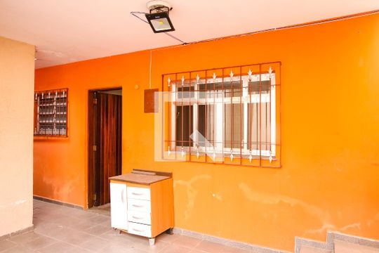Quintal de casa à venda com 2 quartos, 171m² em Parque Oratório, Santo André