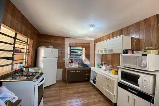 Cozinha de casa à venda com 2 quartos, 140m² em Santos Dumont, São Leopoldo