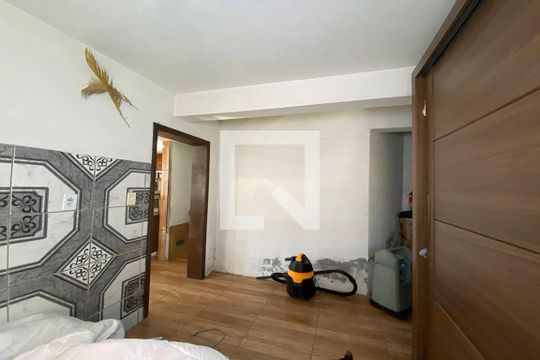 Quarto 2 de casa à venda com 2 quartos, 140m² em Santos Dumont, São Leopoldo