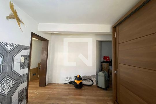 Quarto 2 de casa à venda com 2 quartos, 140m² em Santos Dumont, São Leopoldo