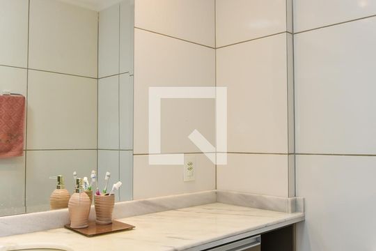 Banheiro da Suíte de apartamento à venda com 2 quartos, 75m² em Sarandi, Porto Alegre