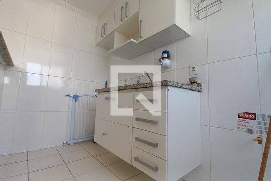 Cozinha - Armários de apartamento para alugar com 2 quartos, 46m² em Loteamento Parque São Martinho, Campinas