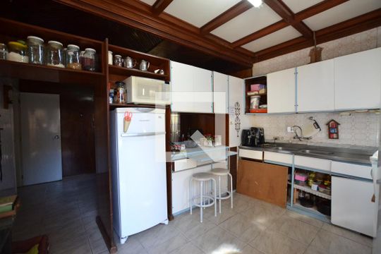 Cozinha de casa à venda com 3 quartos, 180m² em Ipanema, Porto Alegre