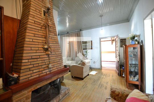 Sala de casa à venda com 3 quartos, 180m² em Ipanema, Porto Alegre