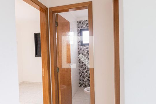Corredor de apartamento à venda com 2 quartos, 40m² em Vila Carrão, São Paulo