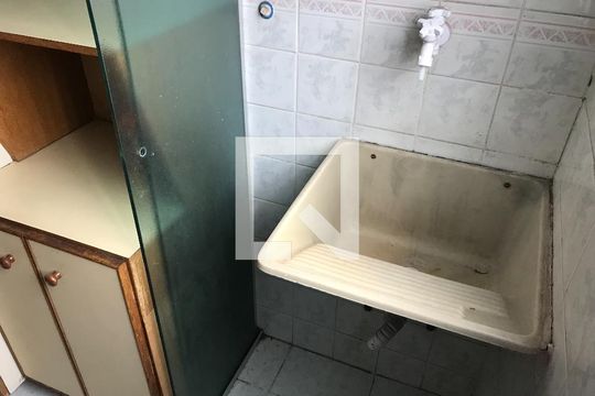 Cozinha e Área de Serviço de casa de condomínio à venda com 2 quartos, 53m² em Conceição, Osasco