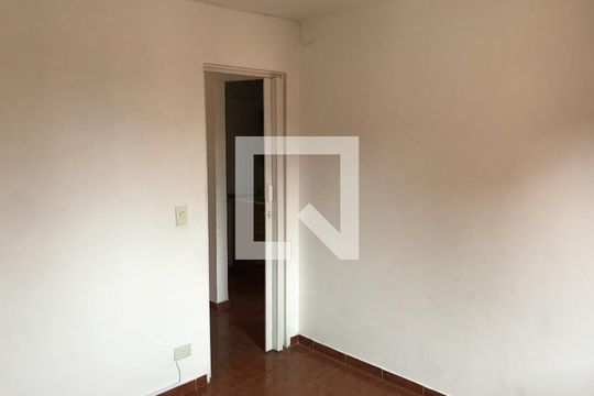 Sala de casa de condomínio à venda com 2 quartos, 53m² em Conceição, Osasco