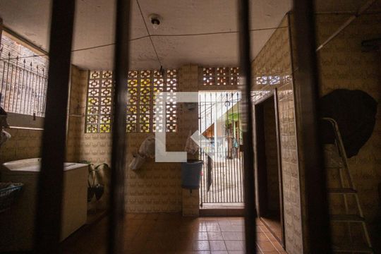 Vista Quarto 1 de casa para alugar com 2 quartos, 500m² em Vila Aricanduva, São Paulo