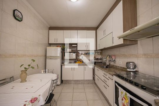 Cozinha de casa para alugar com 2 quartos, 500m² em Vila Aricanduva, São Paulo