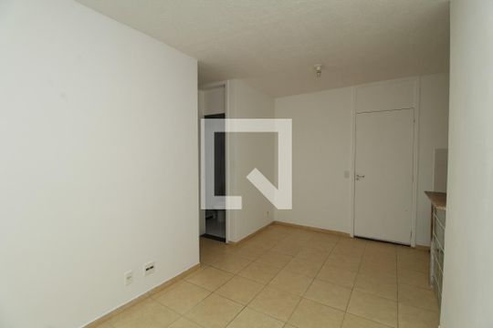 Sala de apartamento à venda com 2 quartos, 45m² em Vargem Pequena, Rio de Janeiro