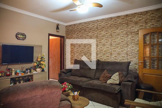 Casa à venda com 3 quartos, 142m² em Osvaldo Cruz, São Caetano do Sul