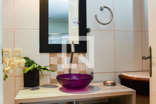 Lavabo de casa à venda com 3 quartos, 300m² em Jardim Itu Sabará, Porto Alegre