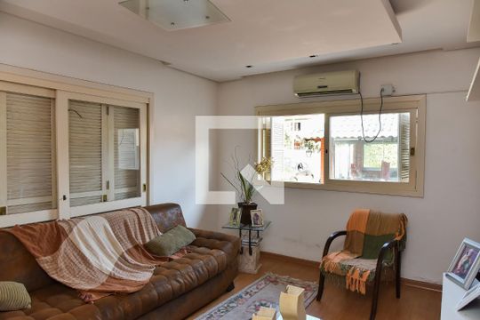 Sala de Estar de casa à venda com 3 quartos, 300m² em Jardim Itu Sabará, Porto Alegre