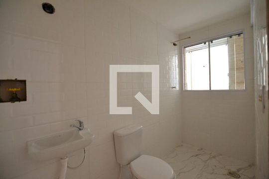 Banheiro de kitnet/studio para alugar com 1 quarto, 35m² em Centro Histórico, Porto Alegre