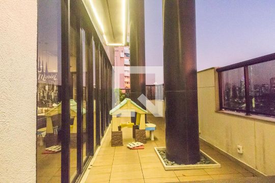 Área comum de apartamento para alugar com 2 quartos, 112m² em Empresarial 18 do Forte, Barueri