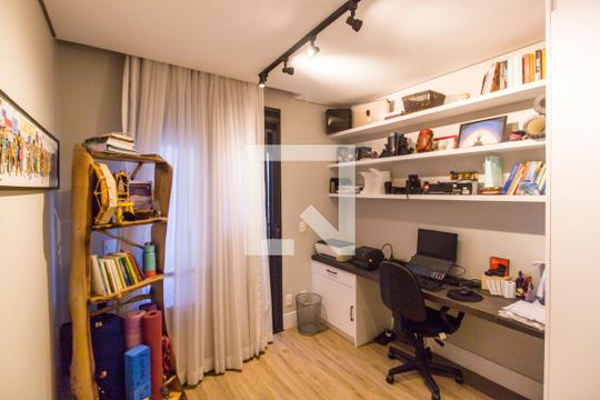 Suíte 2 de apartamento para alugar com 2 quartos, 112m² em Empresarial 18 do Forte, Barueri