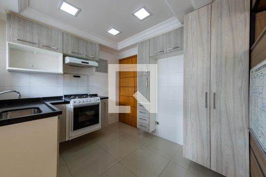 Cozinha de apartamento para alugar com 3 quartos, 77m² em Vila Bela, São Paulo