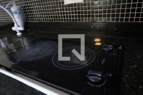 Cozinha de apartamento à venda com 1 quarto, 39m² em Vila Castelo, São Paulo