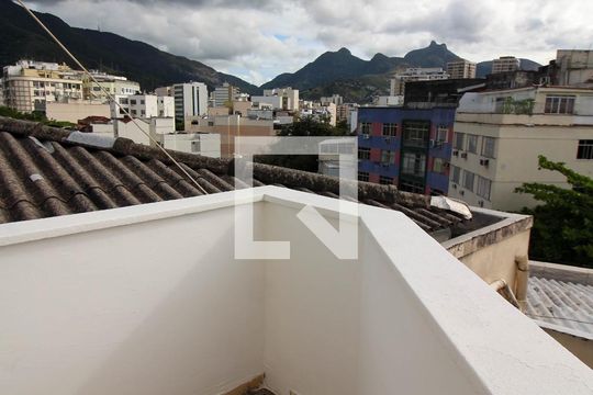 Varanda da Sala/Quarto de kitnet/studio para alugar com 1 quarto, 40m² em Tijuca, Rio de Janeiro