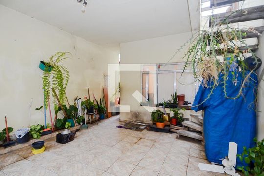 Garagem de casa à venda com 3 quartos, 250m² em Jardim Rosana, Guarulhos