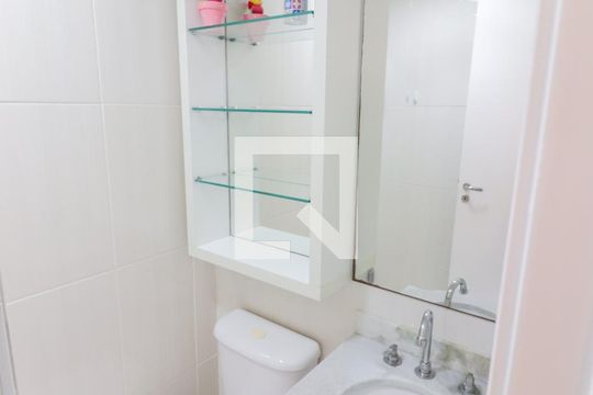 Banheiro Social de apartamento à venda com 3 quartos, 67m² em Jaguaré, São Paulo