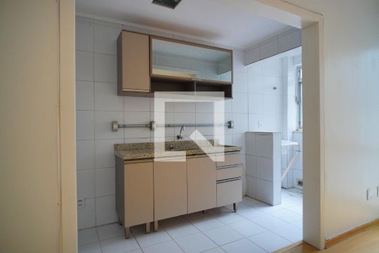 Cozinha de apartamento para alugar com 1 quarto, 58m² em Petrópolis, Porto Alegre