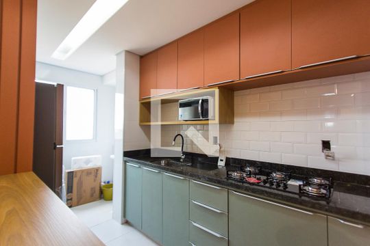 Cozinha de apartamento para alugar com 3 quartos, 75m² em Granja Marileusa, Uberlândia
