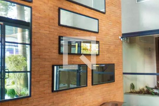 Área comum de kitnet/studio para alugar com 1 quarto, 44m² em Vila Nova Conceição, São Paulo