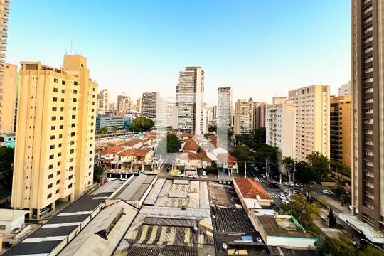 Vista de kitnet/studio para alugar com 1 quarto, 44m² em Vila Nova Conceição, São Paulo