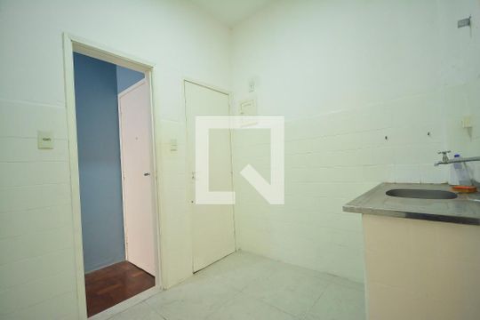 Cozinha de apartamento à venda com 2 quartos, 58m² em Botafogo, Rio de Janeiro