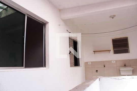 Área de Serviço de casa para alugar com 1 quarto, 30m² em Guarapiranga, São Paulo