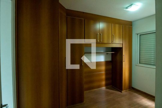 suite armarios  de apartamento para alugar com 2 quartos, 55m² em Vila Andrade, São Paulo