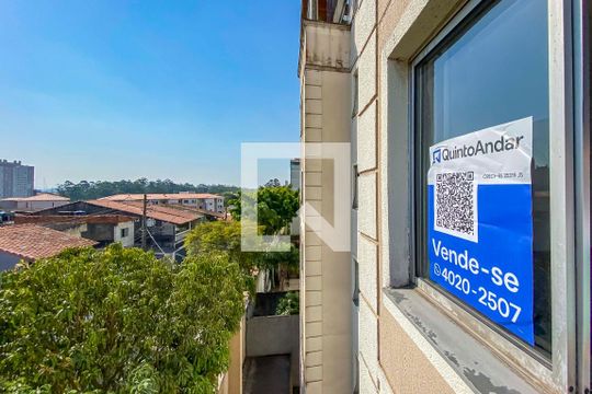 Placa Instalada na Janela de apartamento à venda com 2 quartos, 50m² em Parque São Vicente, Mauá