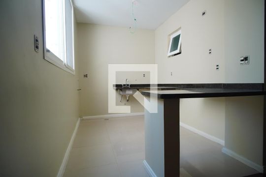 Cozinha  de apartamento à venda com 2 quartos, 72m² em Petrópolis, Porto Alegre