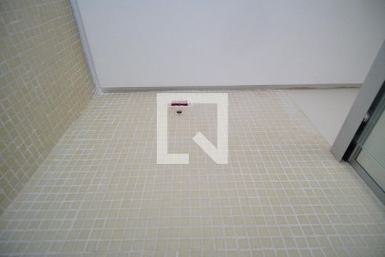 Banheiro Corredor  de apartamento à venda com 2 quartos, 72m² em Petrópolis, Porto Alegre