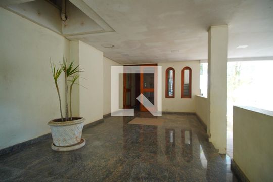 Hall de Entrada de apartamento à venda com 2 quartos, 124m² em Petrópolis, Porto Alegre