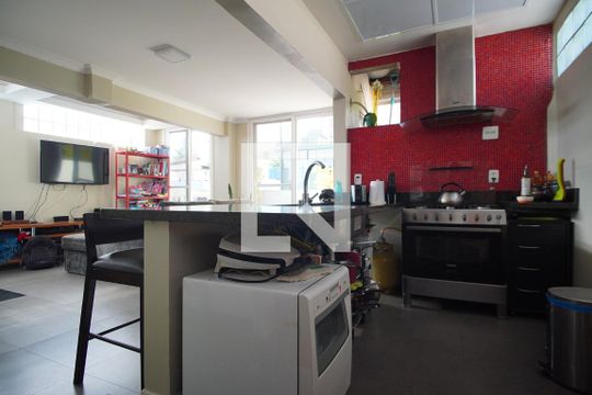 Cozinha  de apartamento à venda com 2 quartos, 124m² em Petrópolis, Porto Alegre