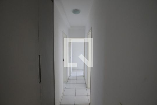 Corredor de apartamento para alugar com 3 quartos, 80m² em Parque Industrial Paulista, Goiânia